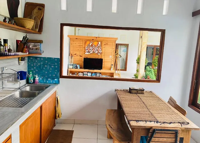 Villa Pintu Biru