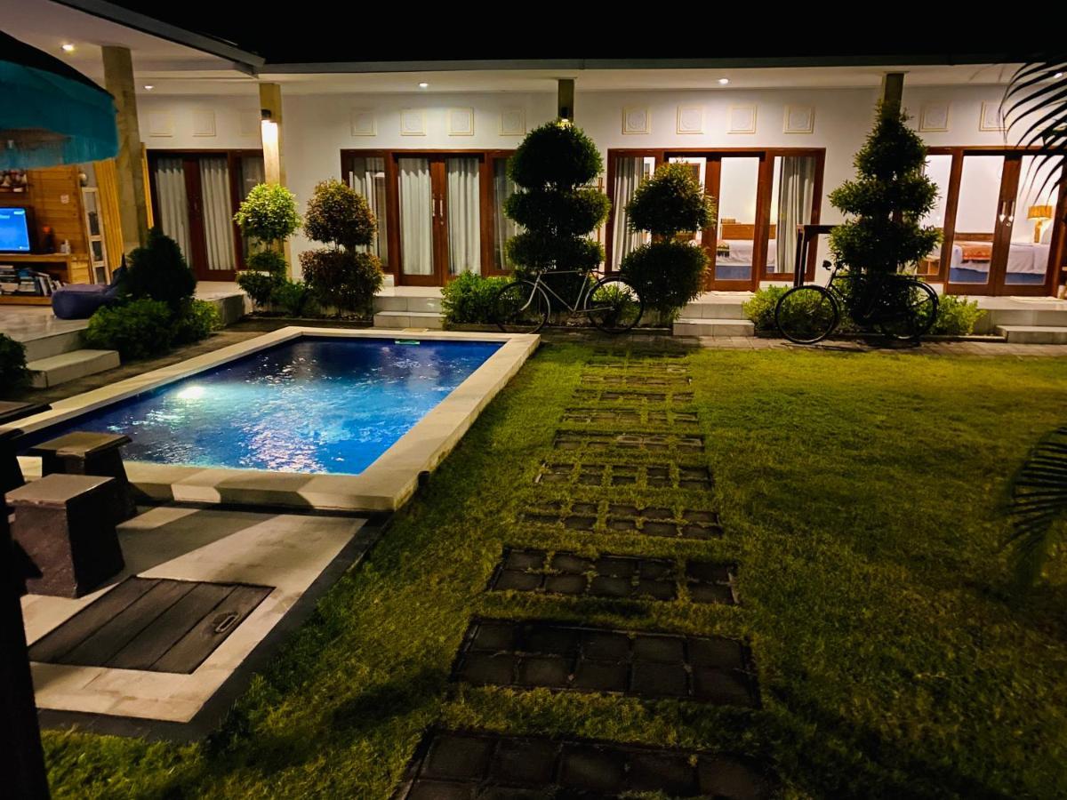Villa Pintu Biru *