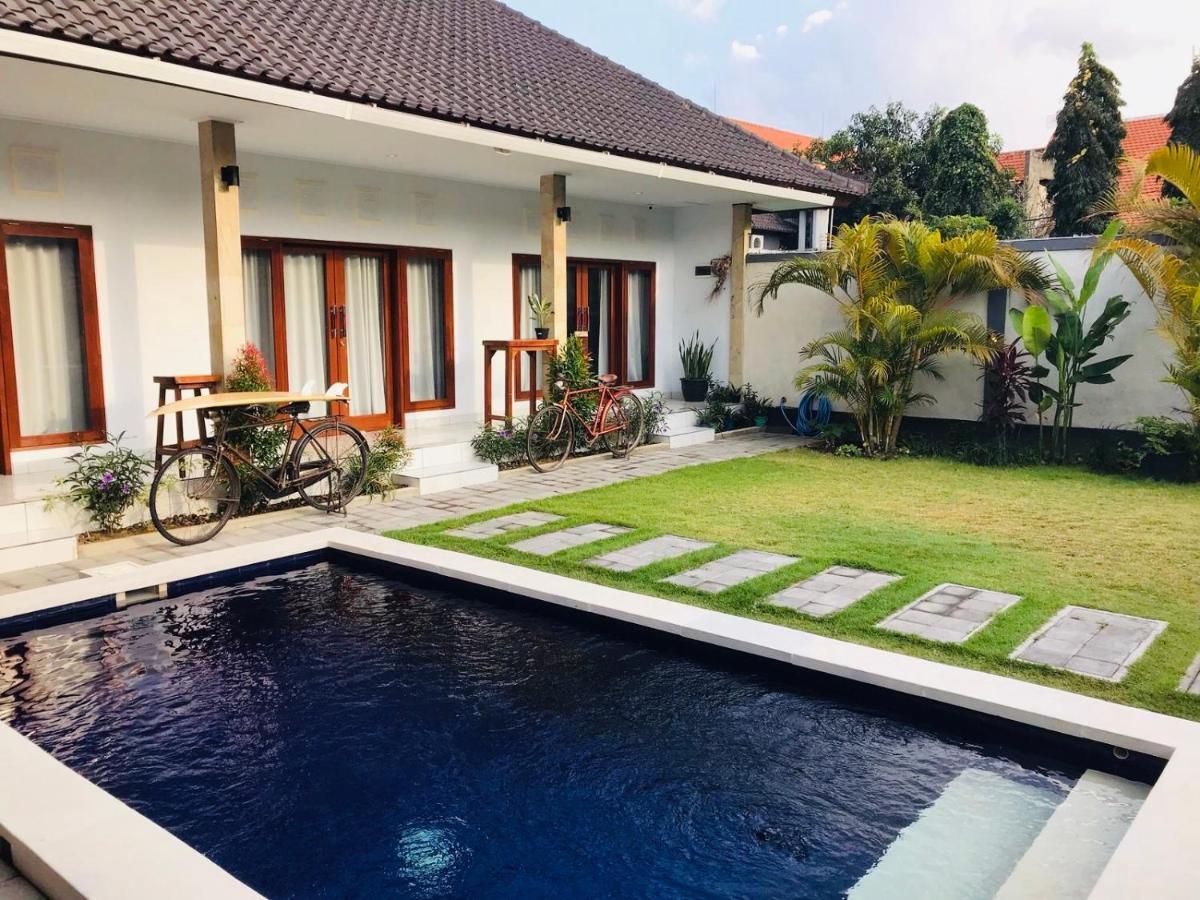 Villa Pintu Biru *