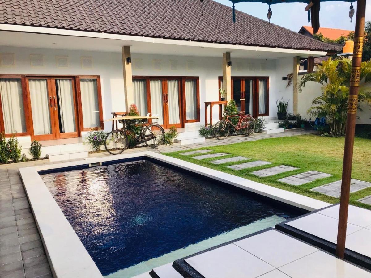 Pintu Biru Villa